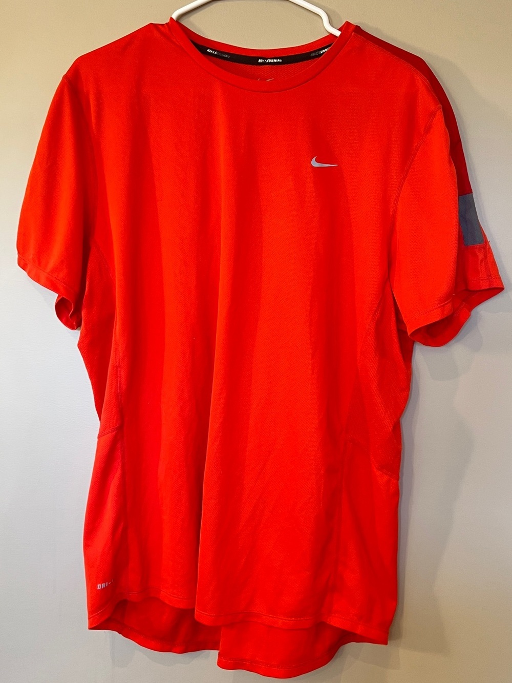Nike Dri-FIT Running Training Shirt Men's XL Bright Red - Picture 2 of 7